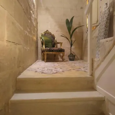 Nenu's House Siggiewi